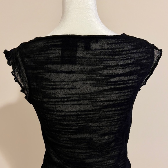 Fitted, stretchy black top from Jacob - Picture 5 of 6